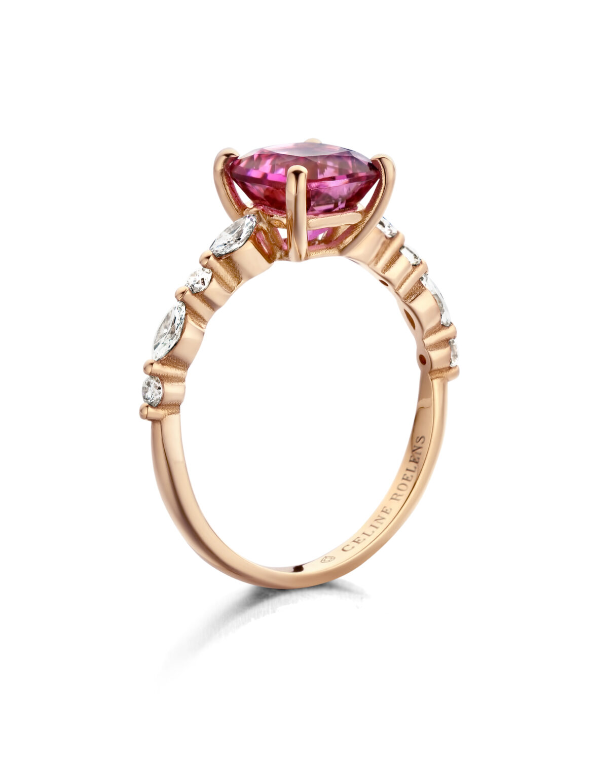One Of A Kind ring N°155