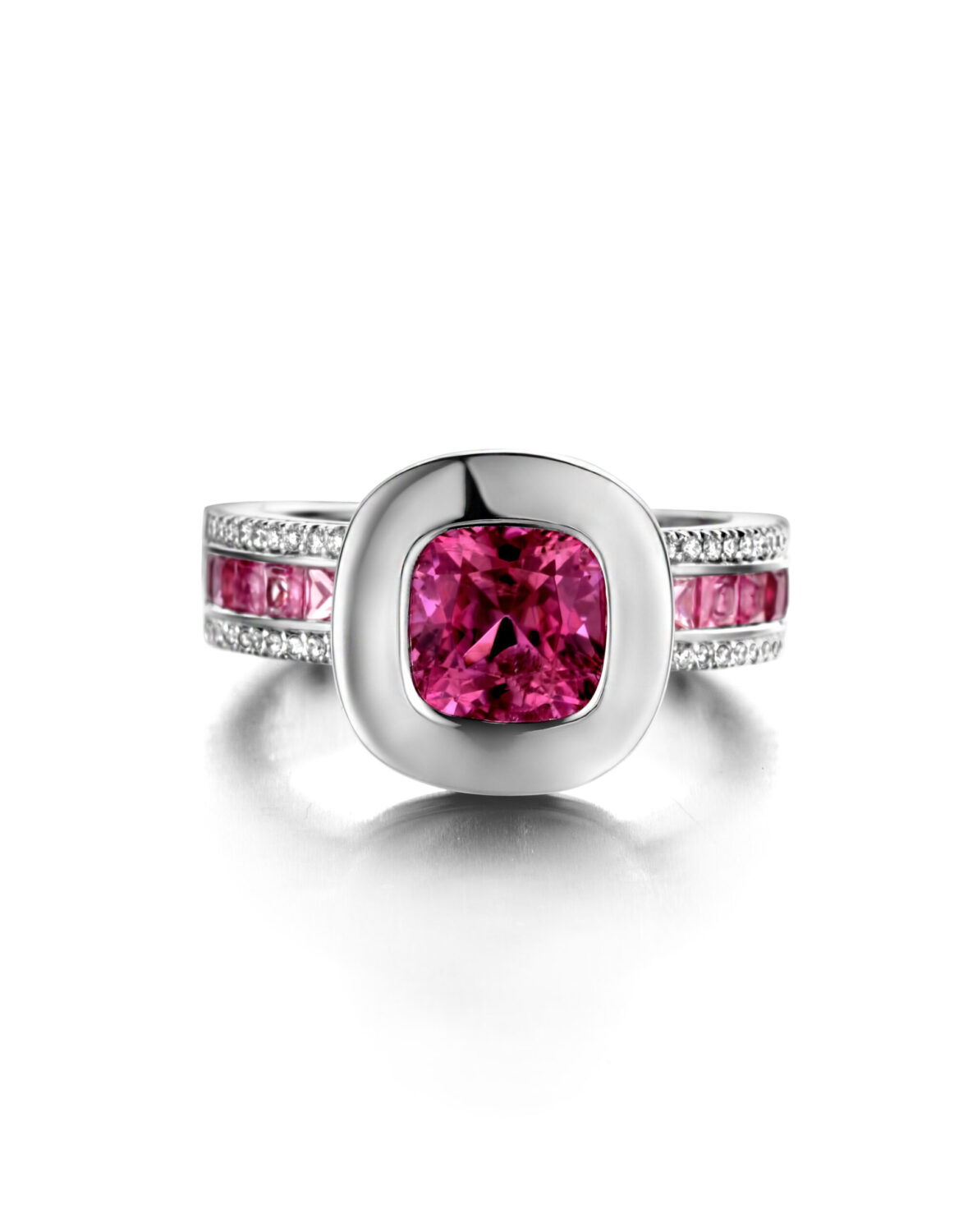 One Of A Kind ring N°112