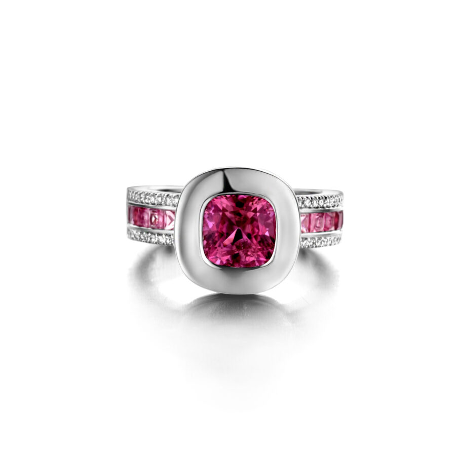 One Of A Kind ring N°112