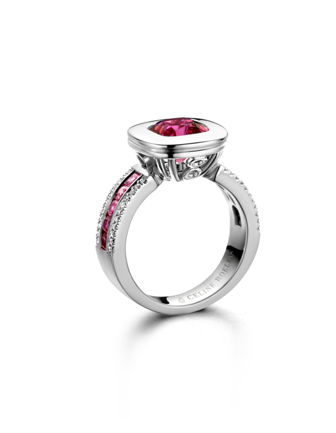 One Of A Kind ring N°112